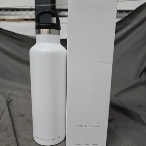 BOXED JACK AND DEAKIN WATER BOTTLE - 600ML