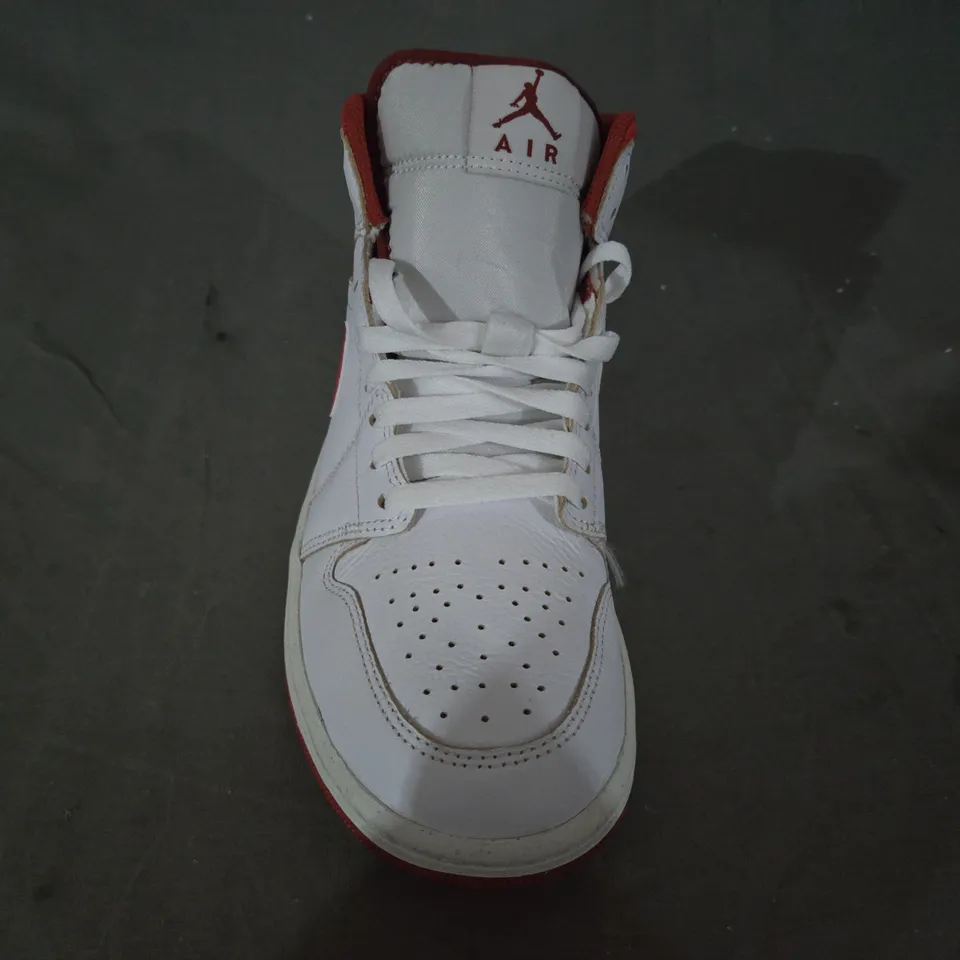 PAIR OF NIKE AIR JORDAN SHOES IN WHITE/RED UK SIZE 7.5