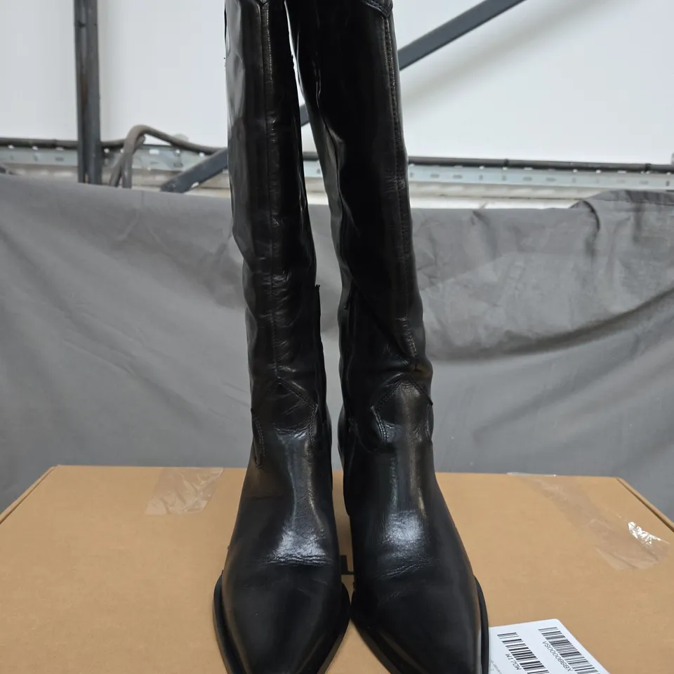 BOXED PAIR OF DUNE LONDON LEATHER KNEE HIGH WESTERN BOOYS SIZE 7  RRP £145