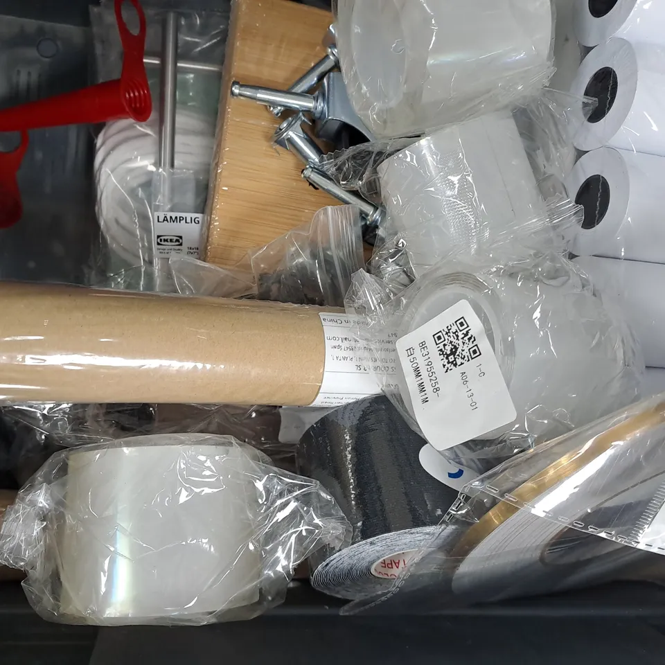 APPROXIMATELY 10 ASSORTED HOUSEHOLD ITEMS TO INCLUDE FRED & FLO WIPES, AIR UP PODS, ETC