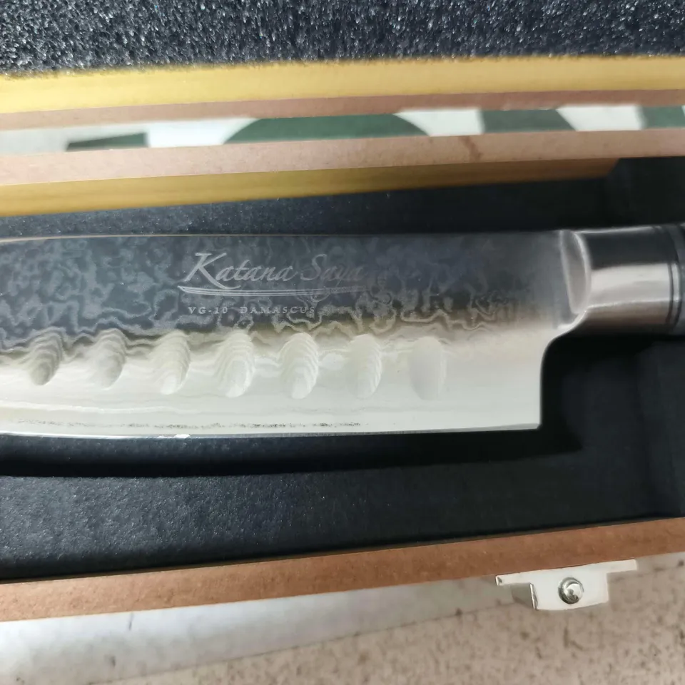 KATANA SAGA 12CM SANTOKU KNIFE VG-10 DAMASCUS, 67-LAYER BLADE, IN WOODEN PRESENTATION BOX