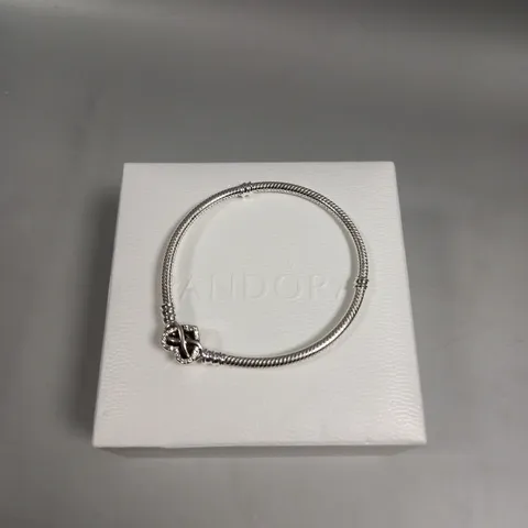 PANDORA HEART CLASP CHARM BRACELET