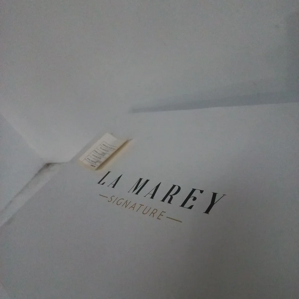 LA MAREY SIGNATURE QUILT – BOXED