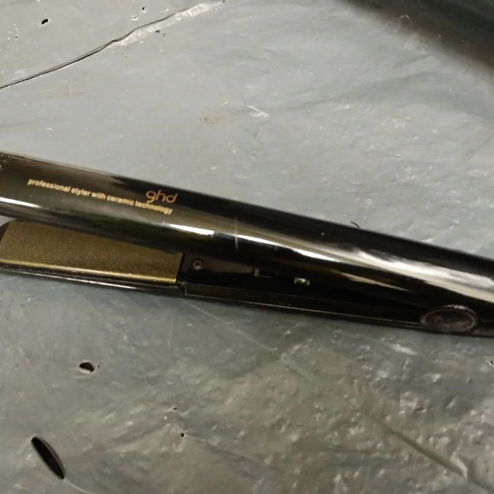 UNBOXED GHD CERAMIC HAIR STRAIGHTENERS - GHD 4.2B