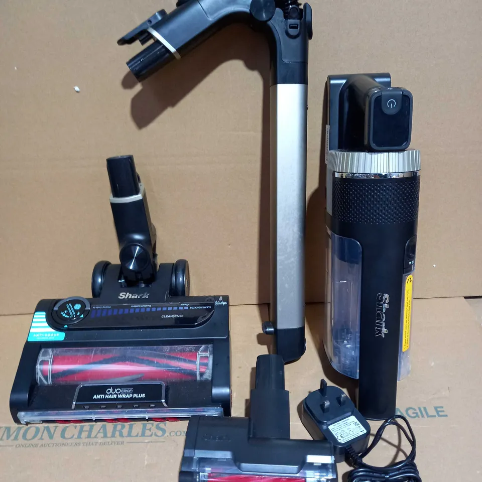 SHARK CORDLESS STICK VACUUM CLEANER PET PRO MODEL