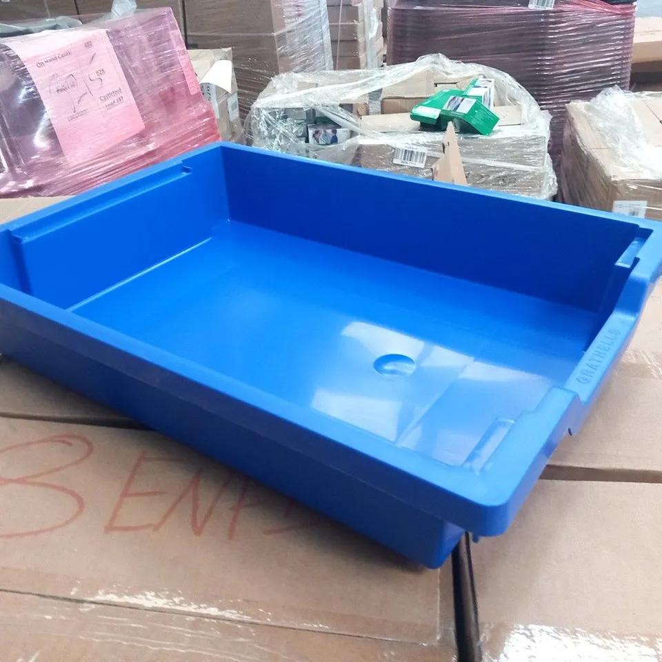 PALLET OF APPROXIMATELY 90 GRATNELLS BLUE PLASTIC STACKING TRAYS