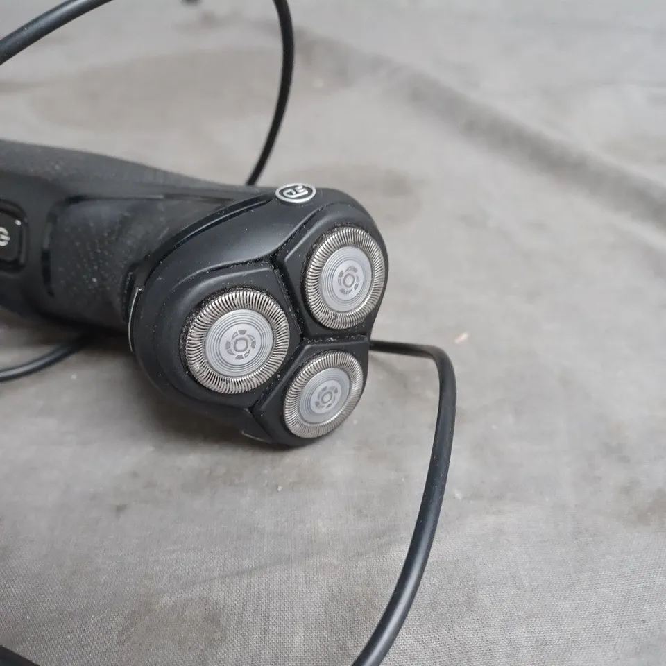 PHILIPS 3000 SERIES SHAVER