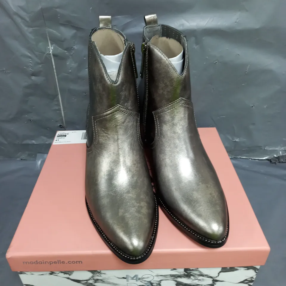 MODA IN PELLE ANNIEE LEATHER PEWTER ANKLE BOOTS SIZE 8