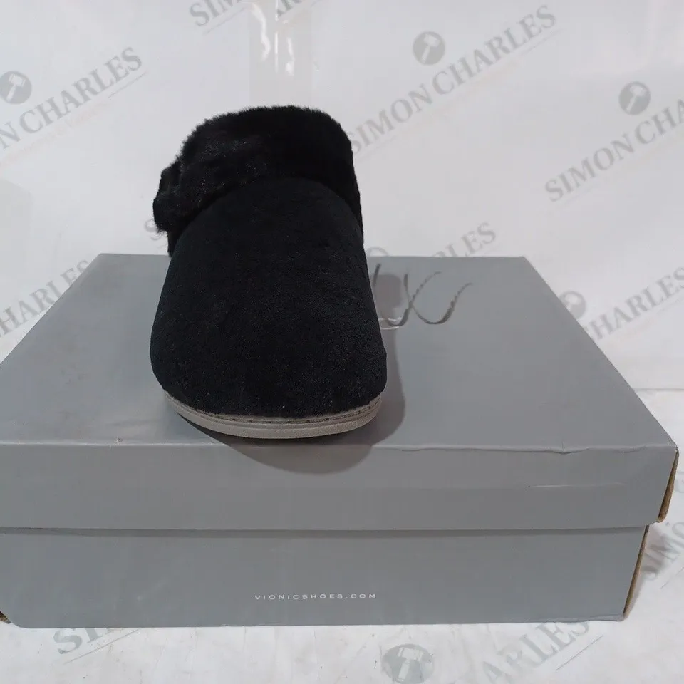 BOXD PAIR OF VIONIC MARIEL SLIPPERS IN BLACK SIZE 7