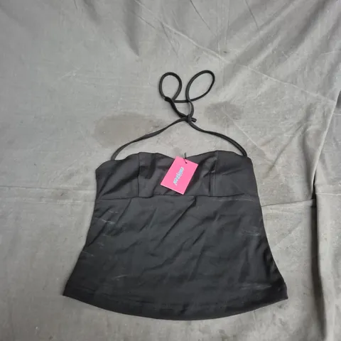 EDIKTED JESIKA SWEETHEART HALTER TOP IN BLACK – UK XS