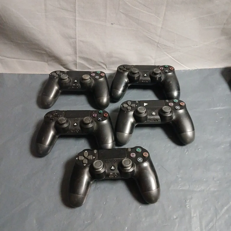 5 X PLAYSTATION 4 GAME CONTROLLERS