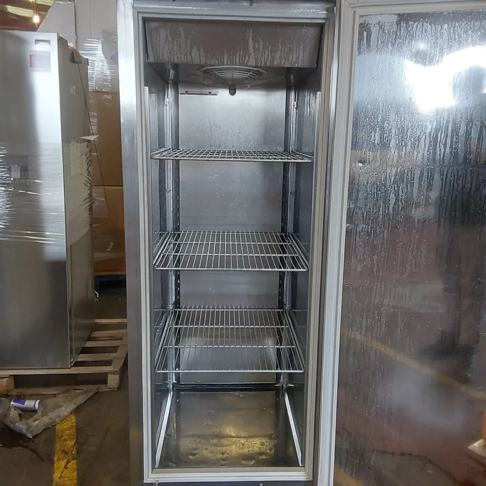 GRAM COMMERCIAL UPRIGHT FREEZER