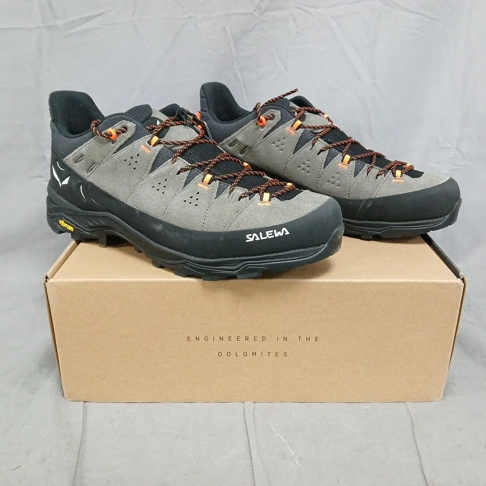 BOXED PAIR OF SALEWA ALP TRAINERS IN BUNGEE CORD/BLACK SIZE UK 11