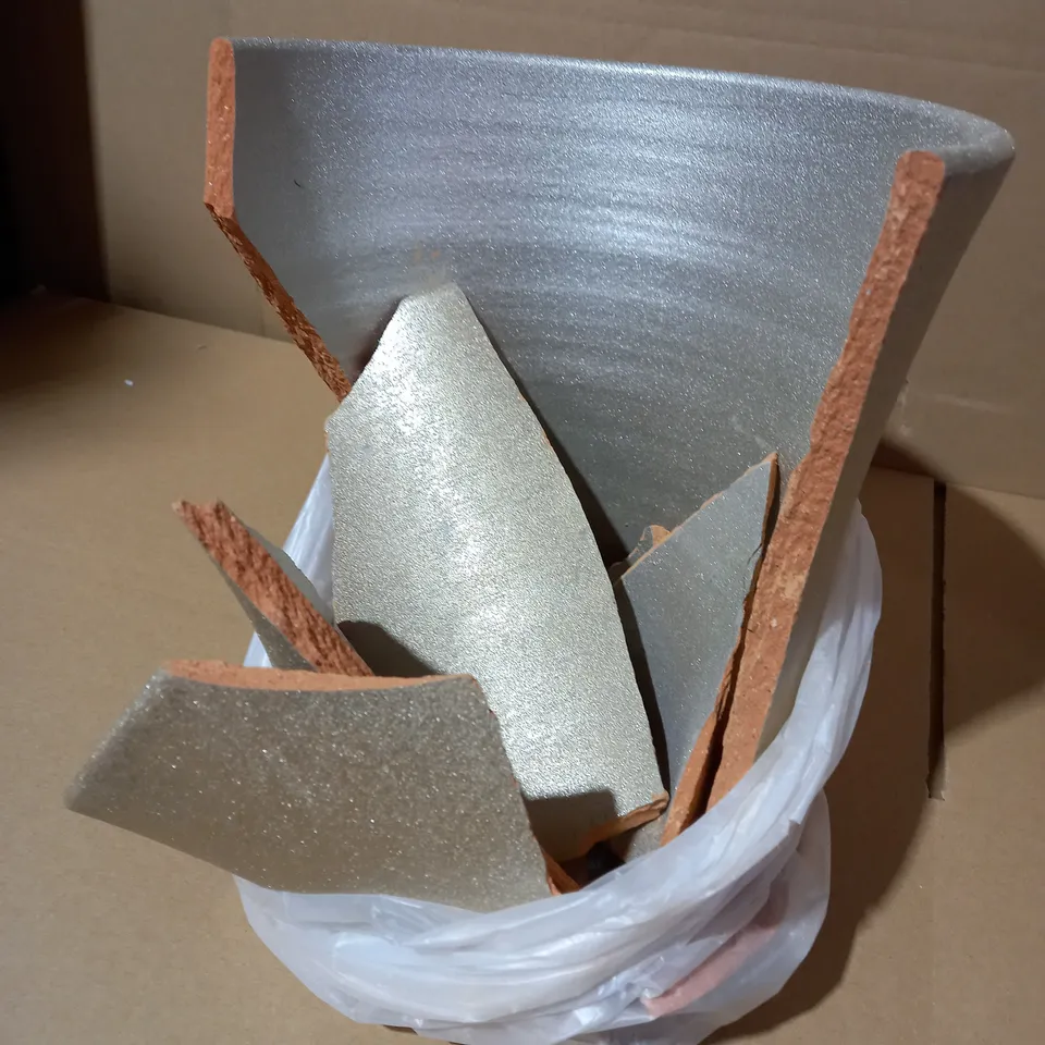 LUXE PLANTER - WHITE GOLD RRP £30