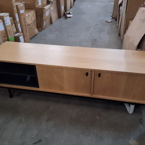 SWYFT TV UNIT 02 - OAK