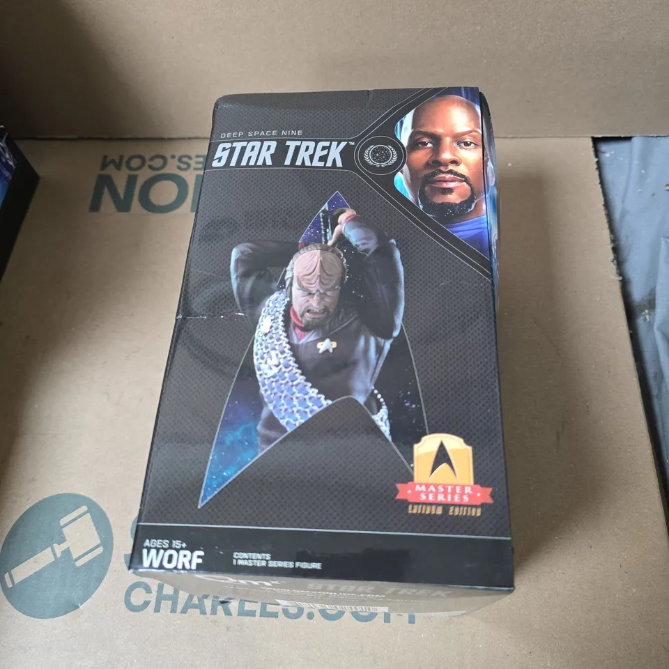 STAR TREK DEEP SPACE NINE MASTER SERIES FIGURE – WORF (LIMITED EDITION)