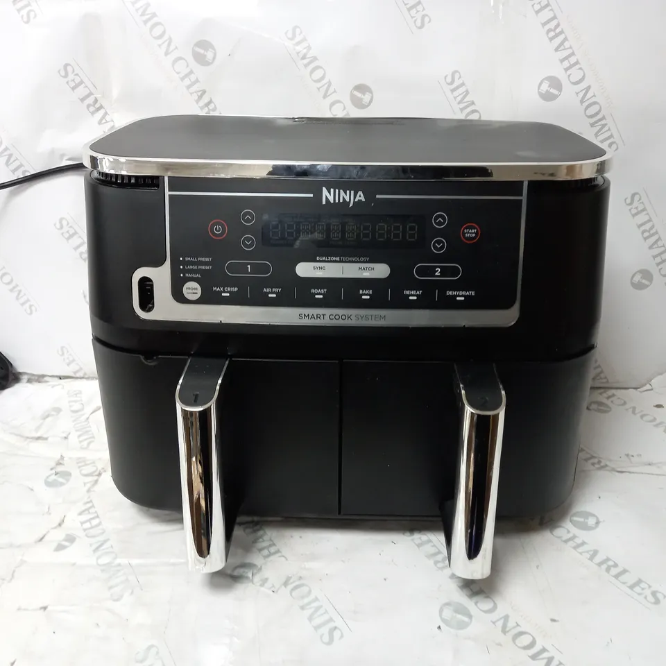 BOXED NINJA FOODI MAX 9.5L DUAL ZONE AIRFRYER AF451UK