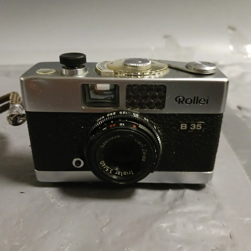 ROLLEI B35 CAMERA