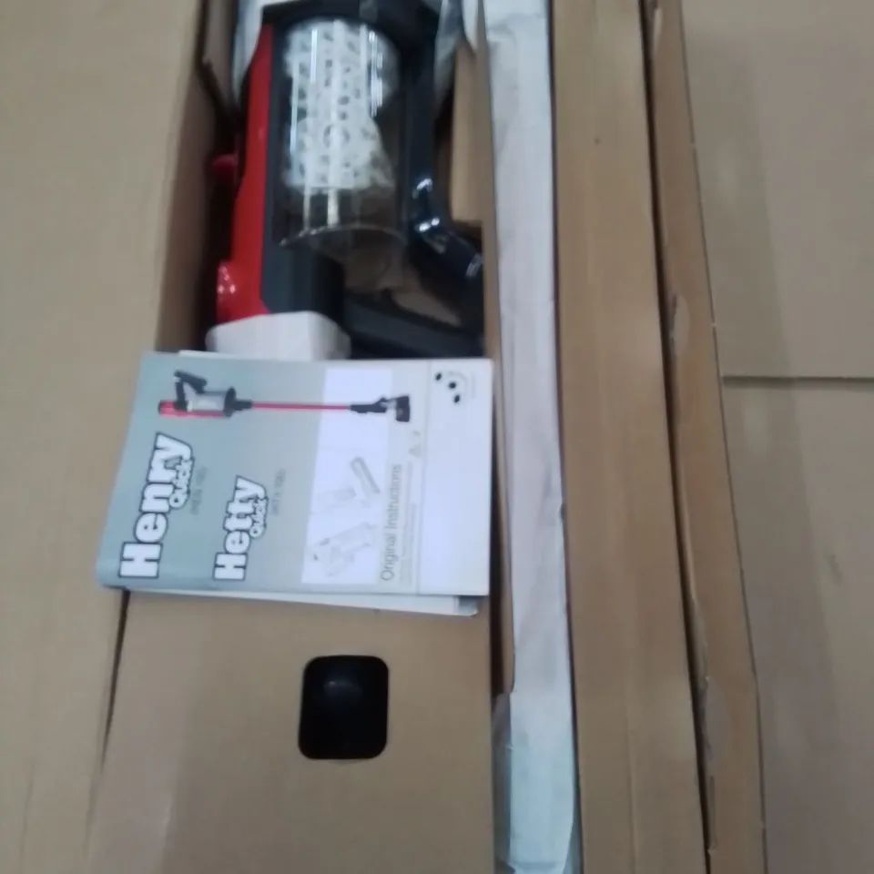 BOXED NUMATIC INTERNATIONAL NUMATIC HENRY QUICK CORDLESS VACUUM RRP £299