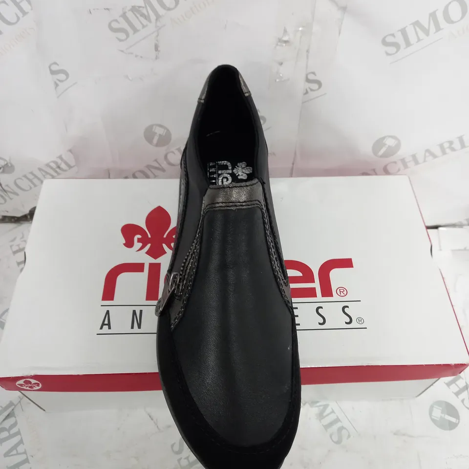 RIEKER TRAINER WITH ZIP BLACK - SIZE 7 1/2 - BOXED 