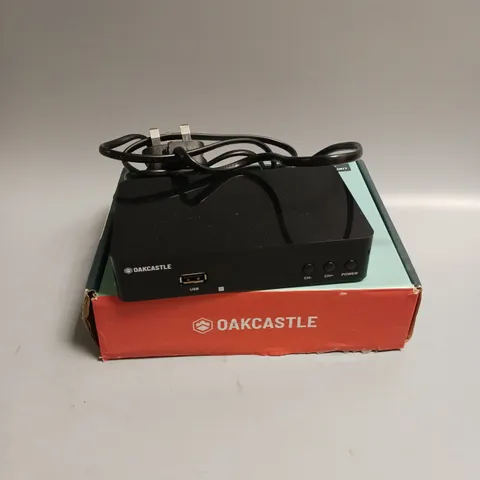 BOXED OAKCASTLE FREESAT RECORDER