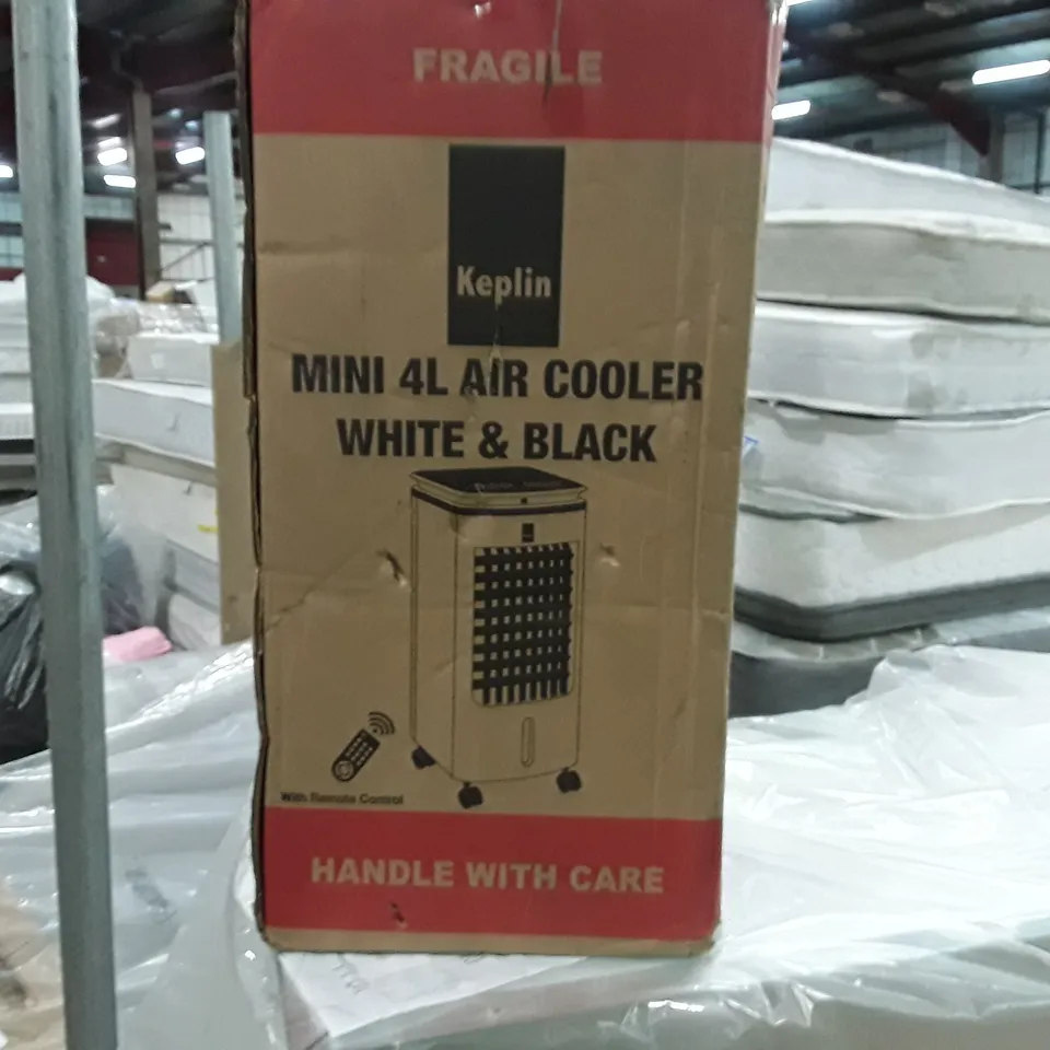 BOXED 4L AIR COOLER WITH REMOTE -WHITE & BLACK 