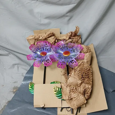 BOXED GARDEN REFLECTIONS SET OF 2 FIBRE OPTIC SOLAR METAL FLOWER STAKES IN PINK