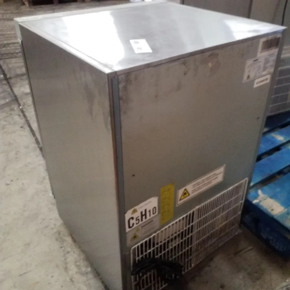 HUSKY SINGLE DOOR UNDER COUNTER FRIDGE – CSS1H-SD-SS-R-UK-HT