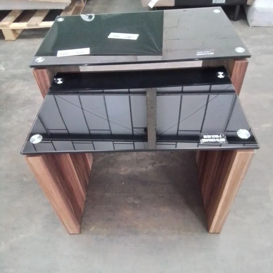 BLACK GLASS OAK EFFECT LEGS QUALITY MADE NEST OF 2 SIDE TABLES