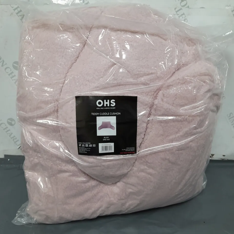 OHS TEDDY CUDDLE CUSHION IN PINK (ONE SIZE)