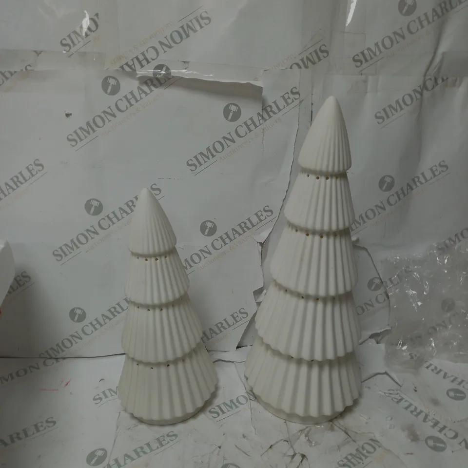 BOXED K BY KELLY HOPPEN SET OF 2 LARGE CERAMIC LIGHT UP ORNAMENTS