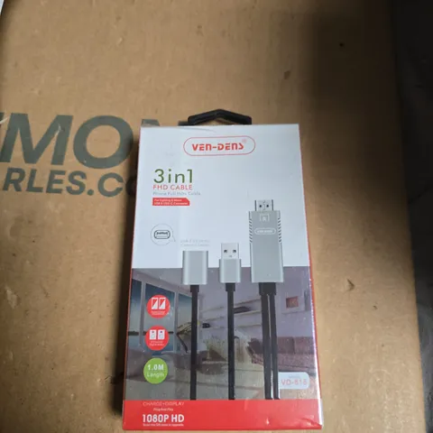 APPROXIMATELY 14 ASSOERTED ELECTRICAL ITEMS INCLUDING INSIGNIA STEREO RADIO , PC HEADPHONES AND VEN DENS 3 IN 1 FHD CABLE 