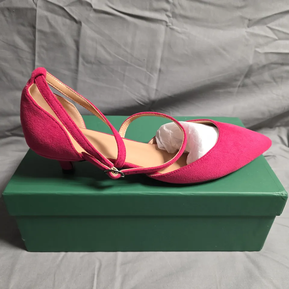 BOXED PAIR OF GRACE EVERY STEP SMALL HEELS SHOES - UK SIZE 38