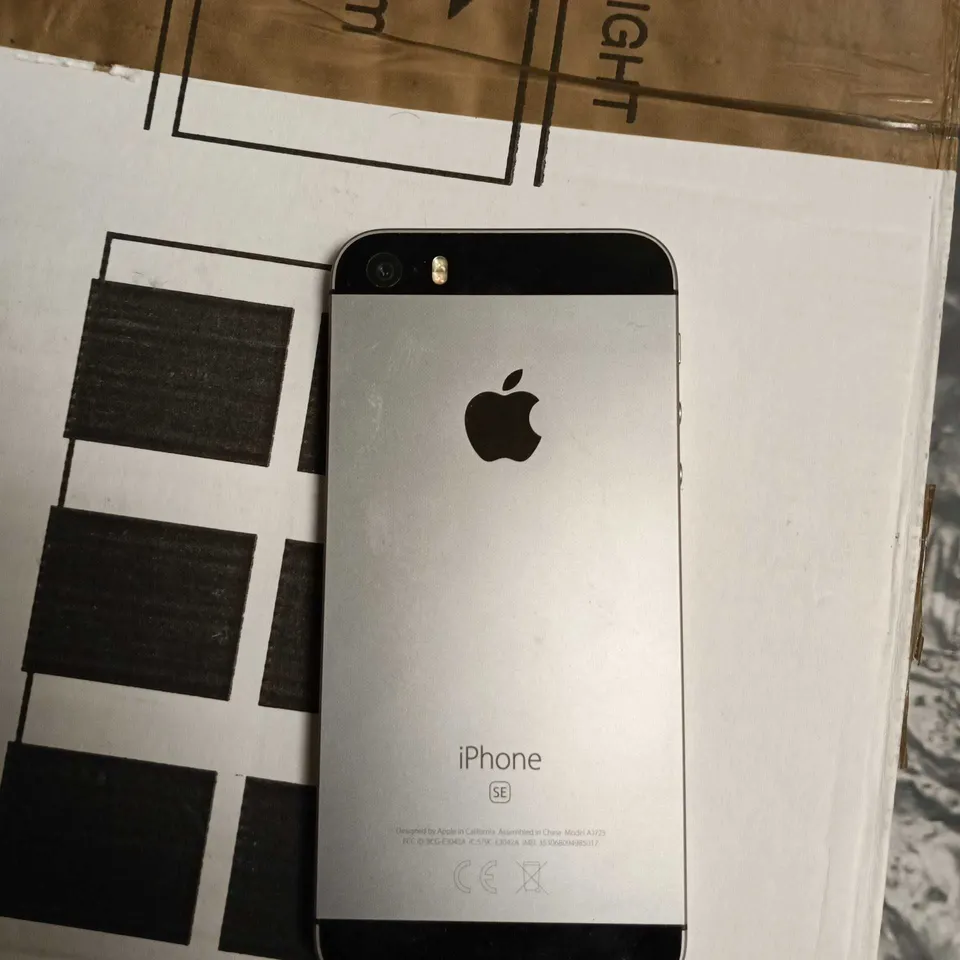 APPLE IPHONE SE A1723