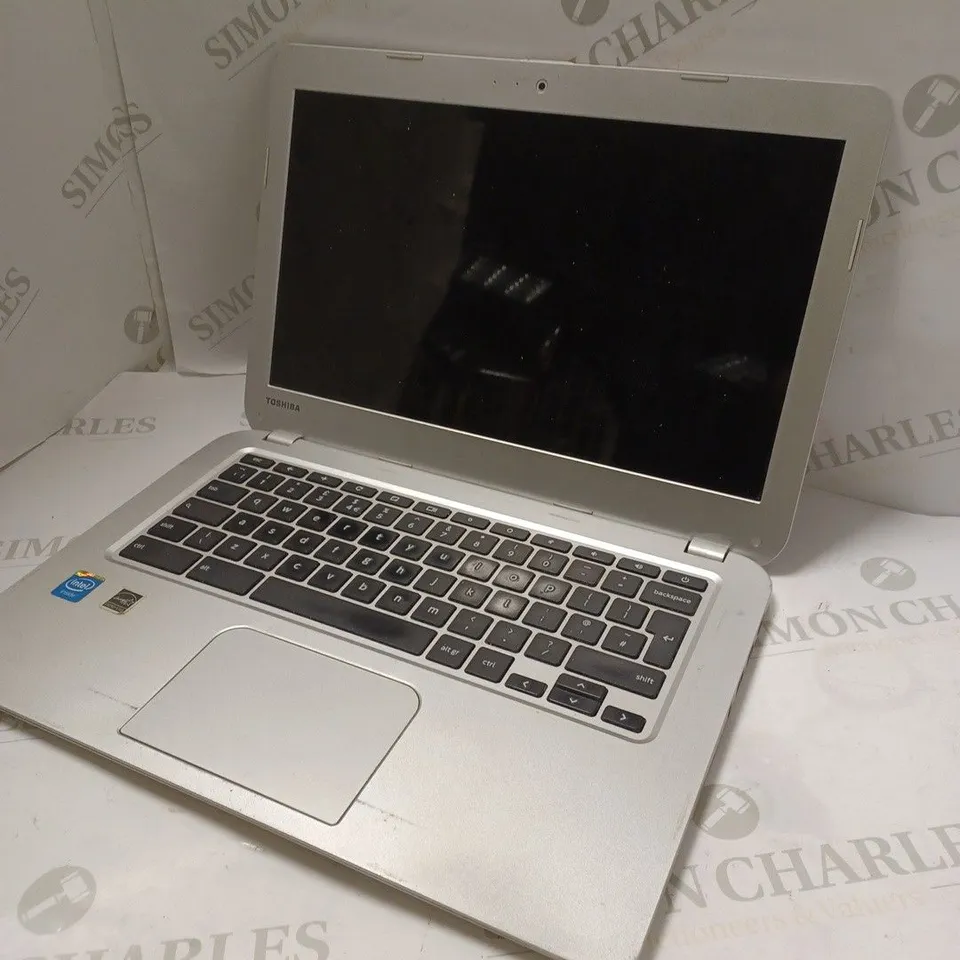 TOSHIBA CB30-102 CHROME NOTEBOOK 