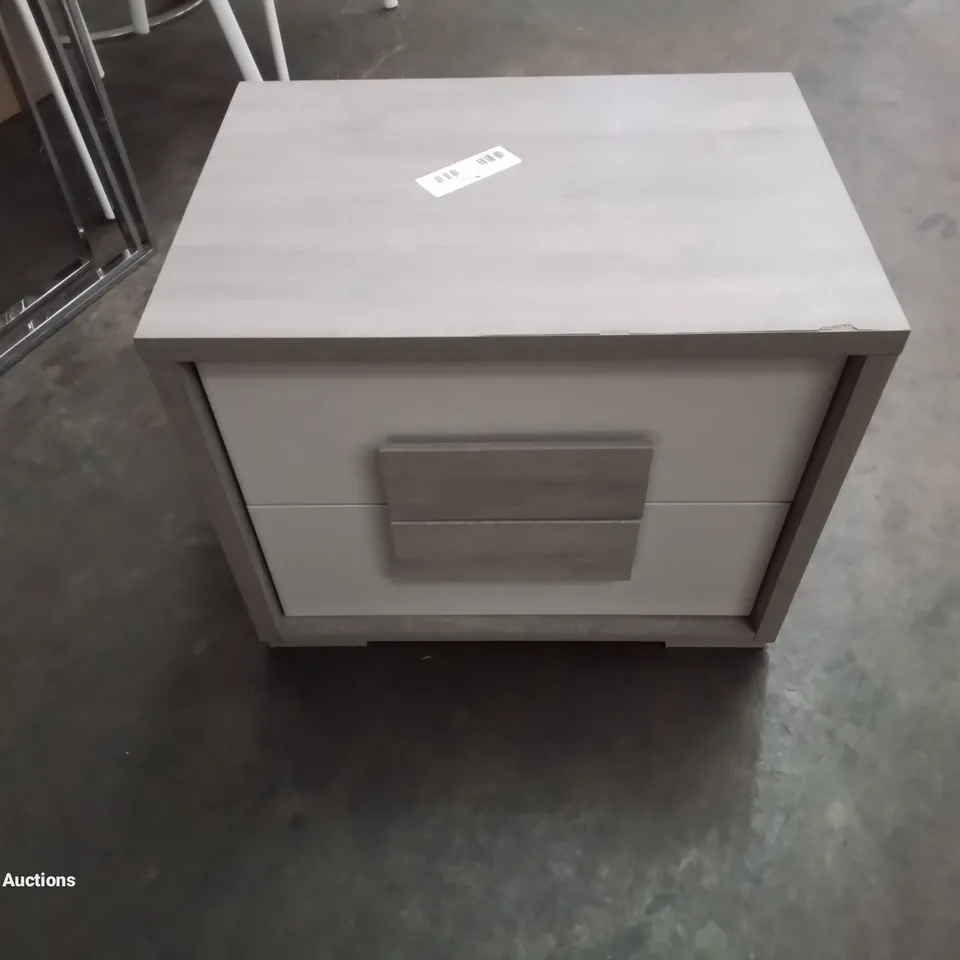 QUALITY MADE GREY WASH 2 SOFT CLOSE DRAWER BEDSIDE TABLE