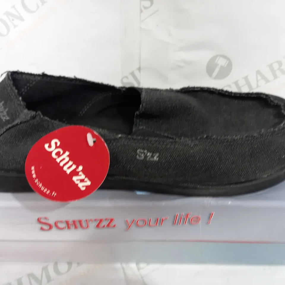 BOXED PAIR OF SCHUZZ SLIP ON SHOES IN BLACK - EU 40
