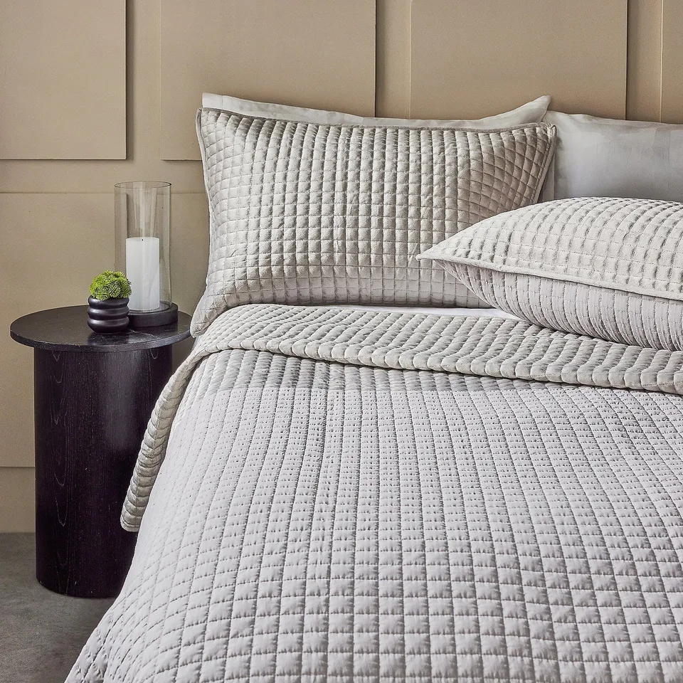 K BY KELLY HOPPEN QUILTED BEDSPREAD