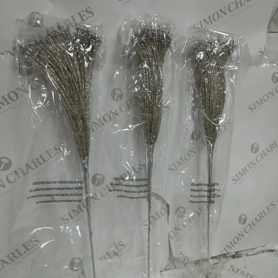 BOXED JULIEN MACDONALD SET OF 3 GLASS SPRAY PICKS