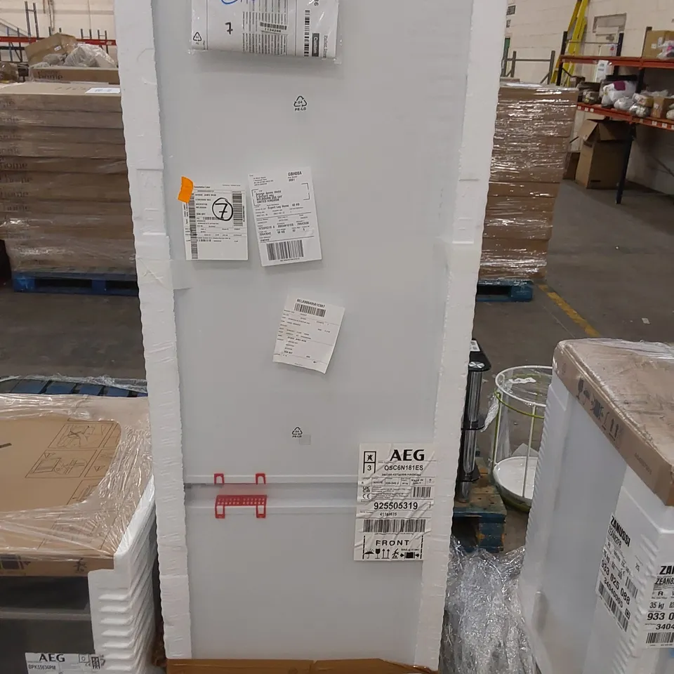 AEG TWINTECH OSC6N181ES 6000 INTEGRATED 70/30 FRIDGE FREEZER - SLIDING HINGE RRP £584