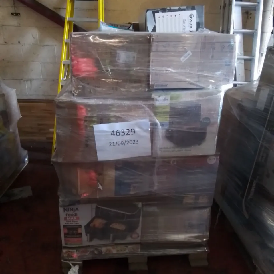 PALLET TO CONTAIN APPROXIMATELY  ASSORTED ELECTRONIC GOODS & PRODUCTS. INCLUDES