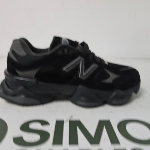 NEW BALANCE 9060 TRAINERS - SIZE 5.5