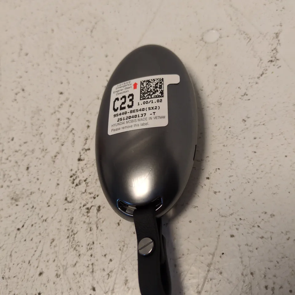 HYUNDAI MOBIS KEY FOB REMOTE – GREY OVAL WITH STRAP