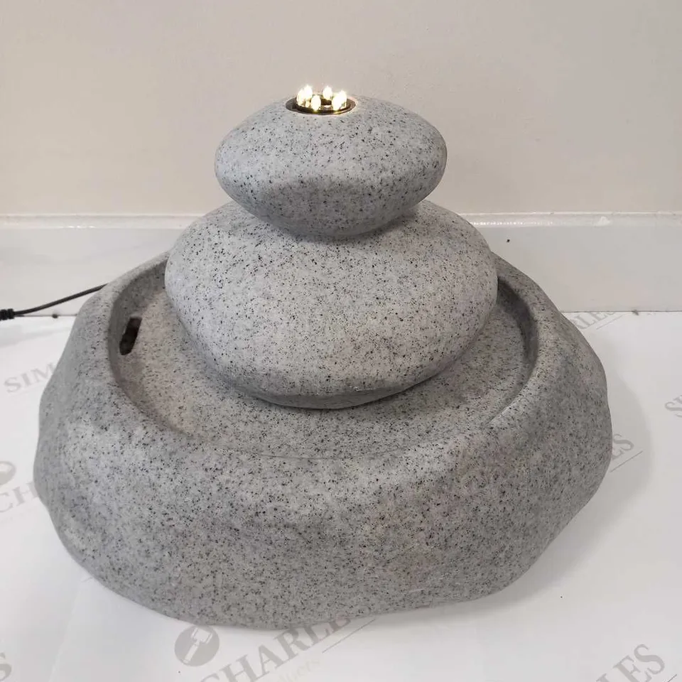 BRAND NEW GARDEN REFLECTIONS PEBBLE WATER FEATURE 