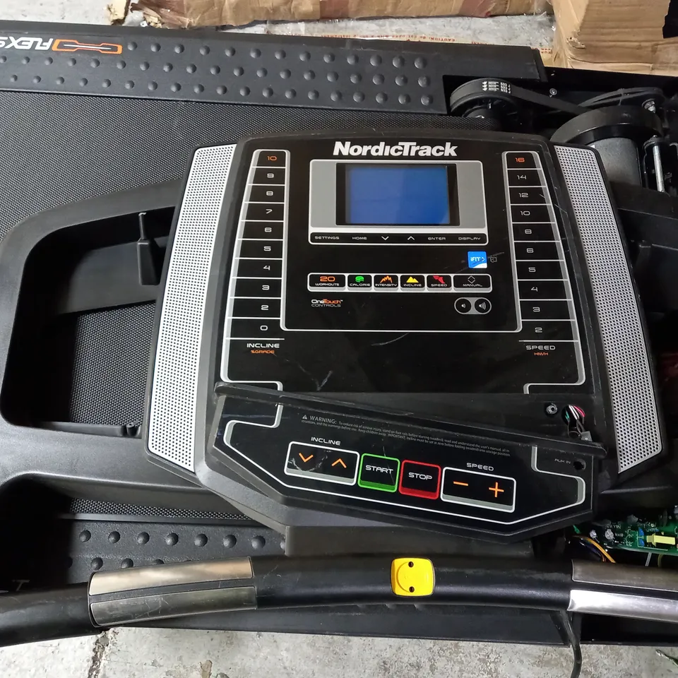 NORDIC TRACK FLEX SELECT TREDMILL IN BLACK - COLLECTION ONLY