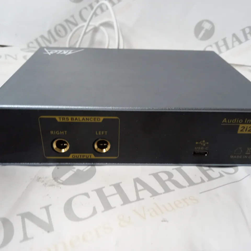 AUDIO 2I2 INTERFACE DEVICES 