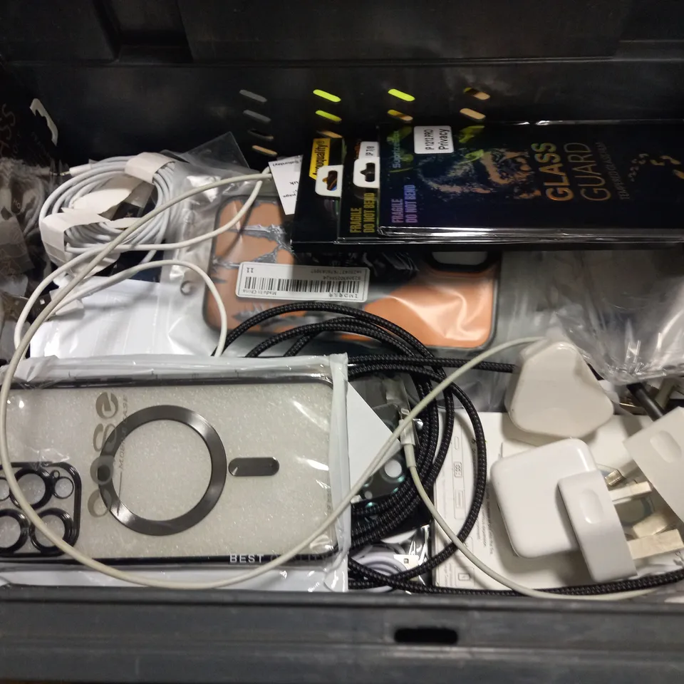 LOT OF ASSORTED MOBILE PHONE ACCESSORIES TO INCLUDE CASES, SCREEN PROTECTORS AND CABLES