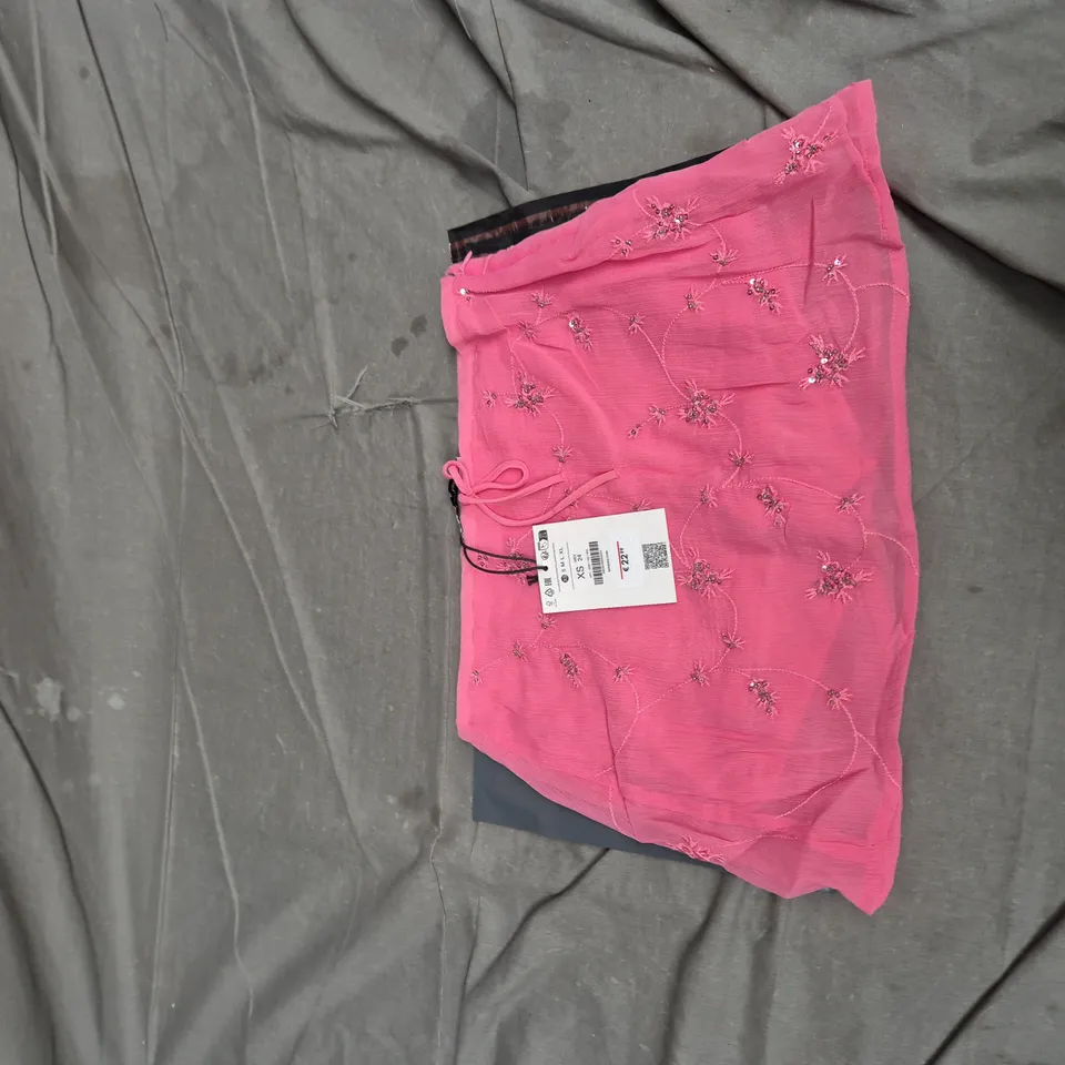 BERSHKA PINK EMBROIDERED SHEER MINI SKIRT – UK 6 (XS)