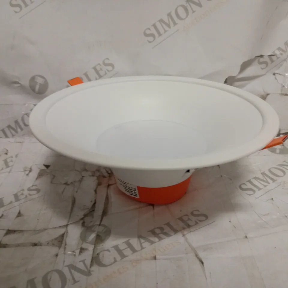 LOT OF APPROXIMATELY 14 LED ROUND 20W DOWNLIGHT 3K (WL79300-3K)