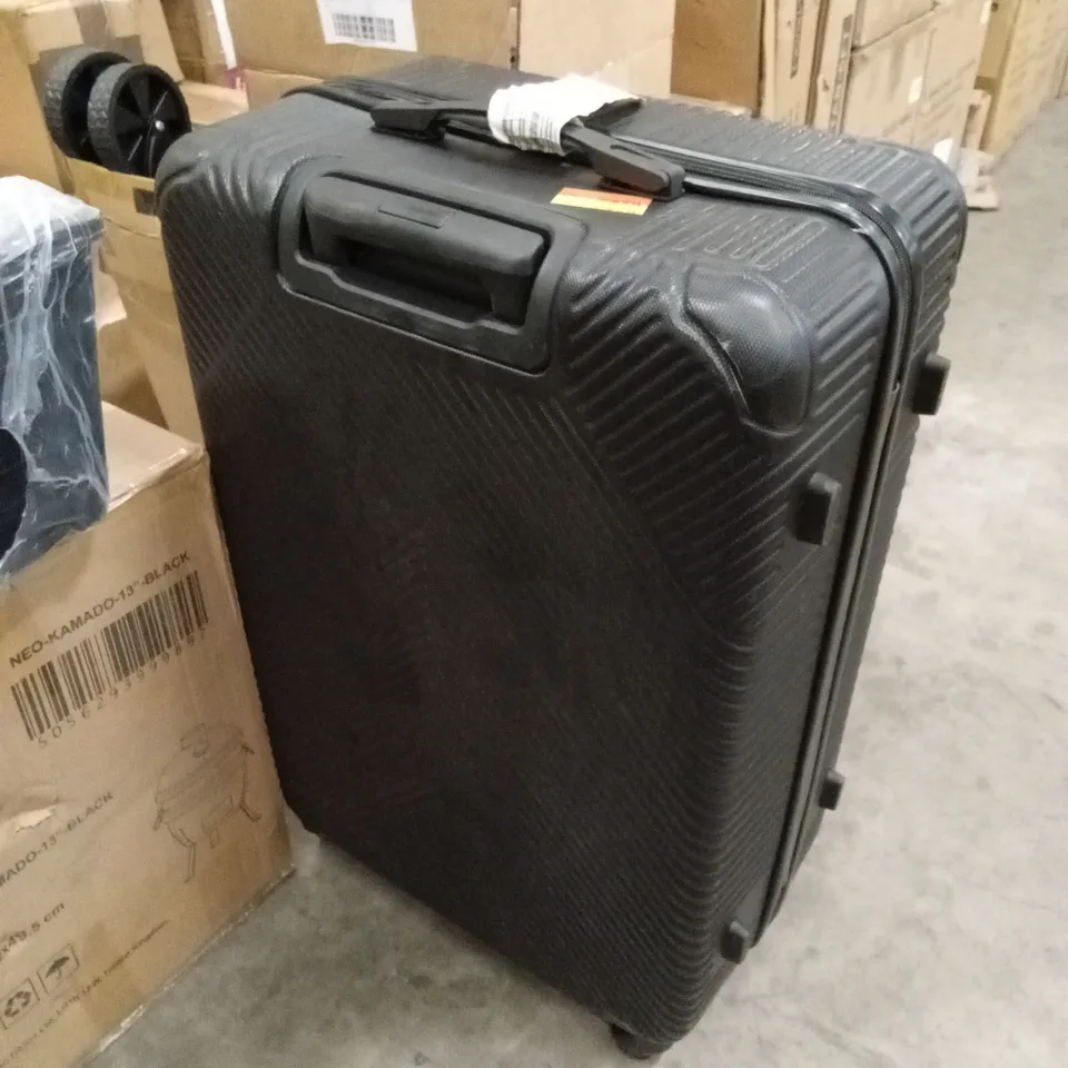 TRAVEL SUITCASE